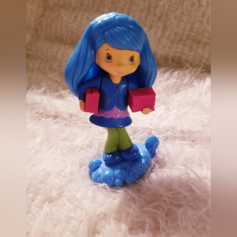 2011 Strawberry Shortcake Blueberry Muffin Doll Figure McDonald's Happy Meal Toy